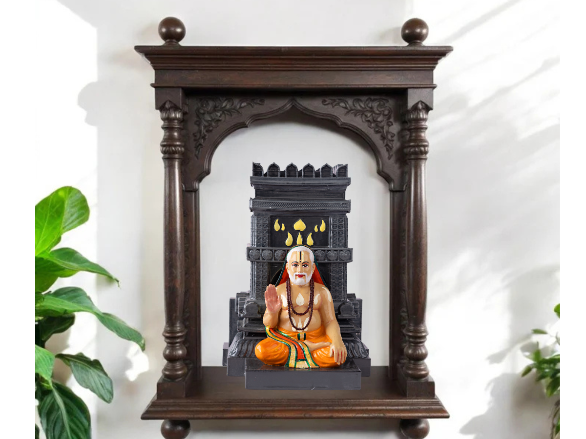 Sri Raghavendra Swami Deity -  Staue With Brindavana
